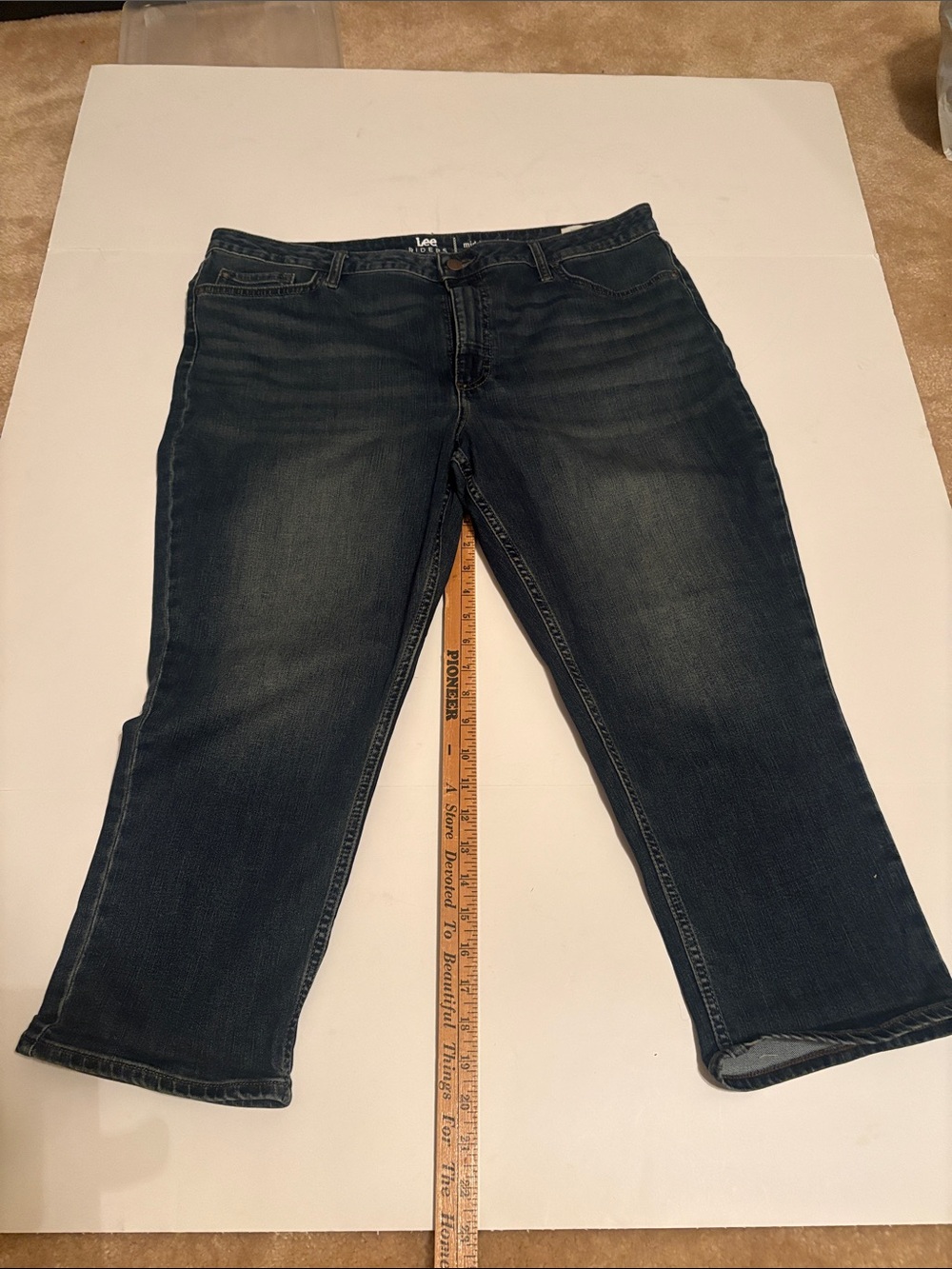 Lee Dark Blue Cropped Denim Pants